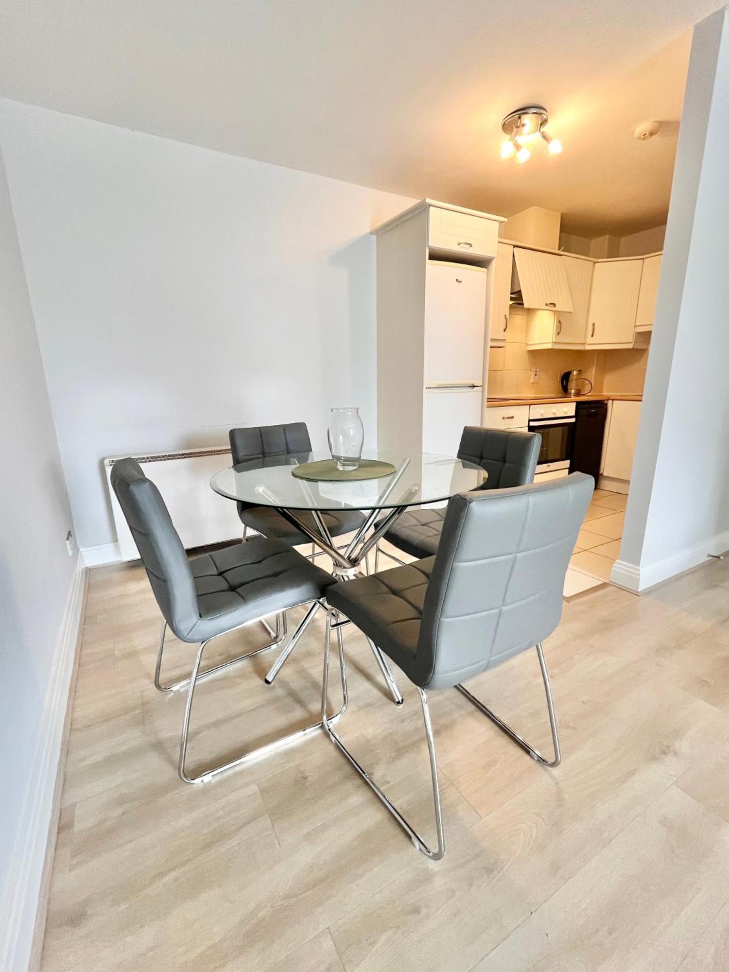 Dublin City Apartment - 2 Bedrooms Exterior photo